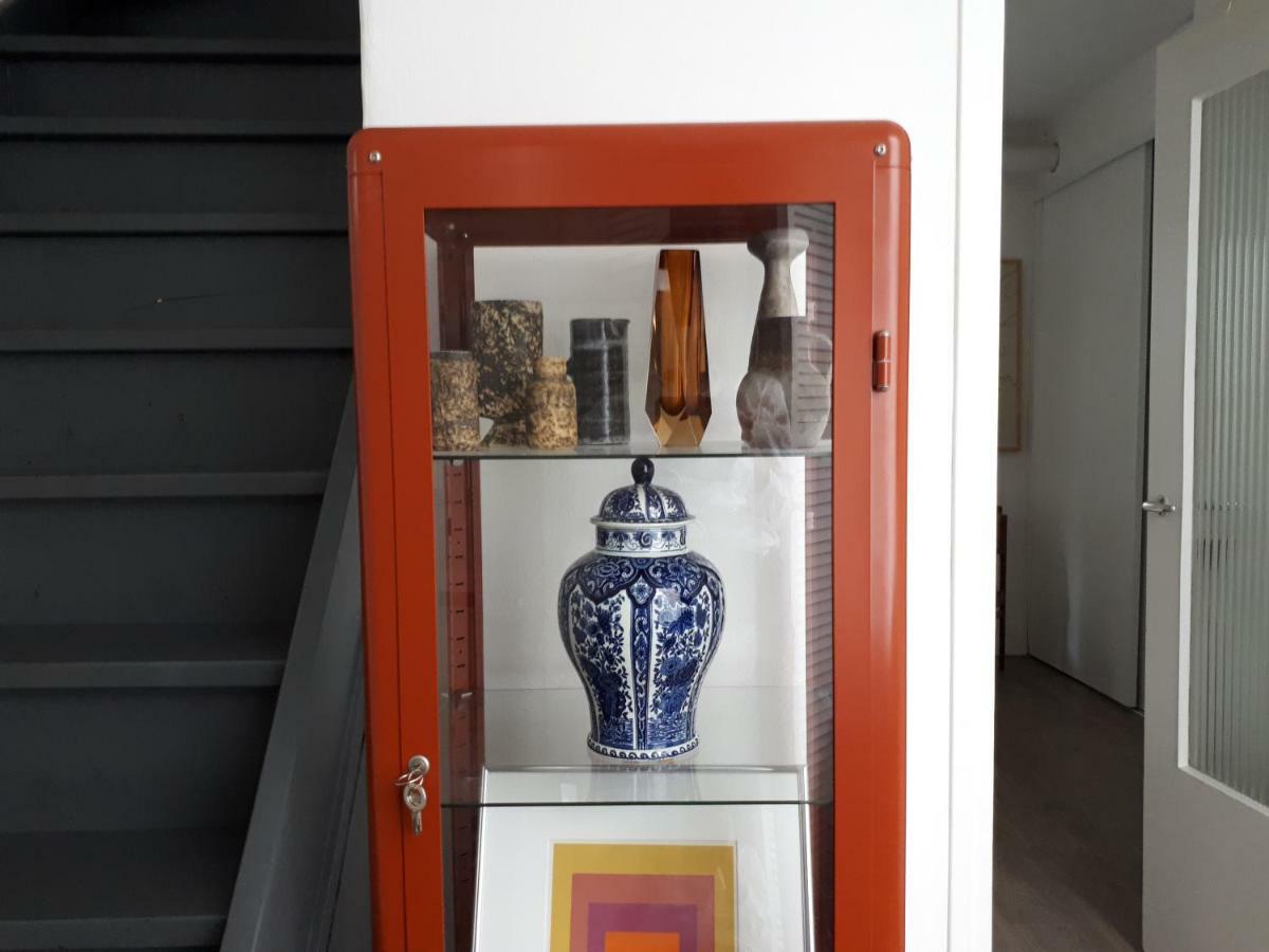 Tiny Monumental House In Down Town Leiden Apartment Exterior photo
